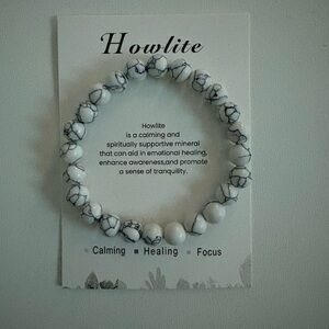Howlite Beaded Stretch Bracelet — White with Gray Veining